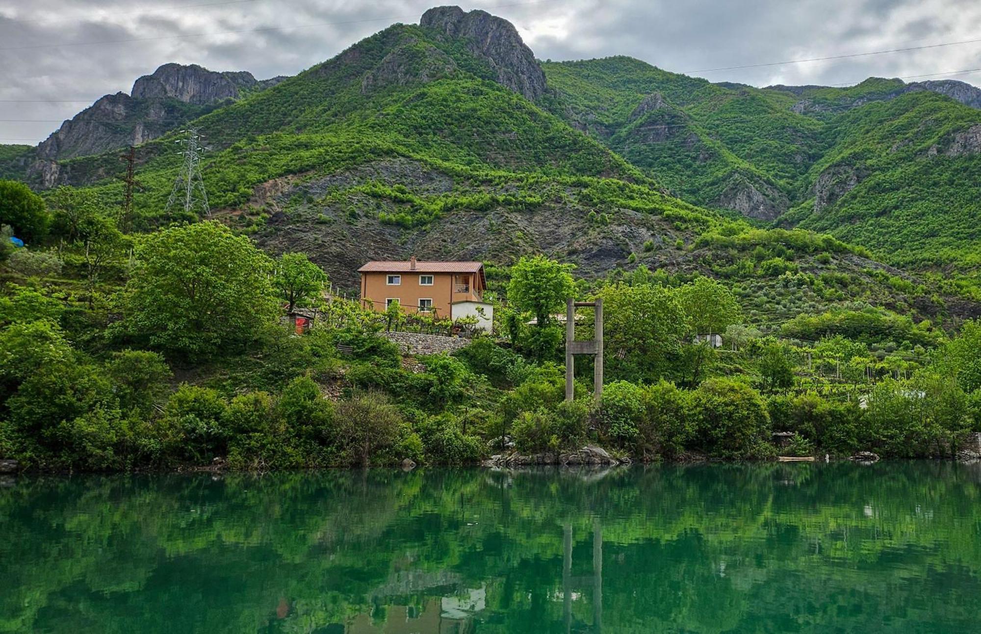 Koman_Lakeview_Apartments Shkodër Екстериор снимка